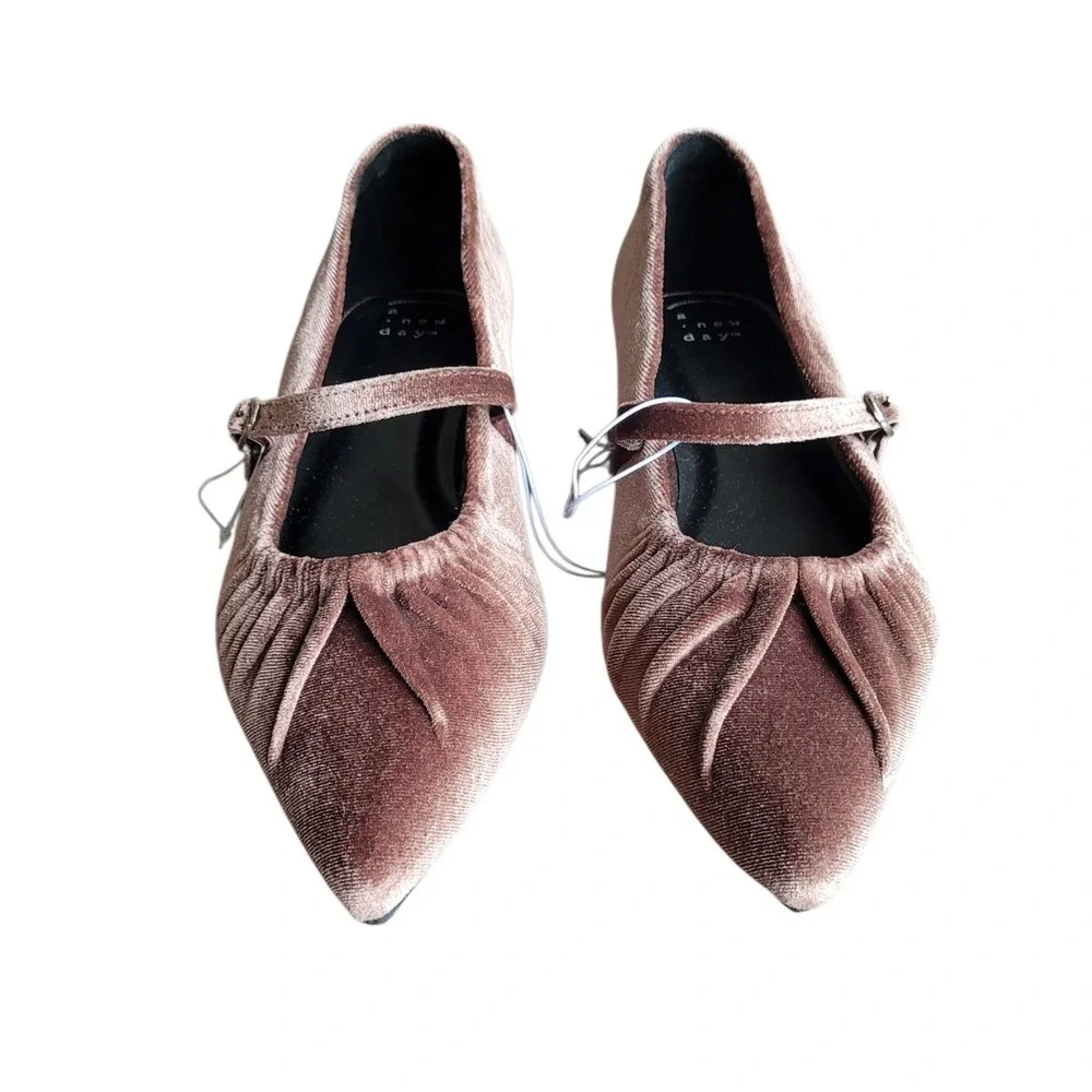 A NEW DAY 9.5 Brown Gabriella Memory Foam Velvet Pointed Toe Mary Jane Flat